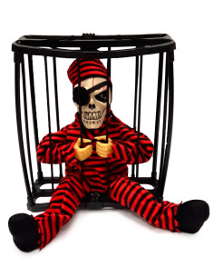 Celda decorativa con esqueleto pirata