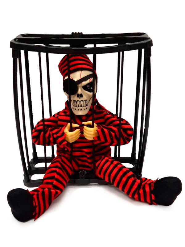 Celda decorativa con esqueleto pirata