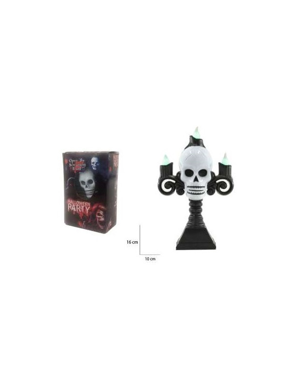 Candelabro con calavera