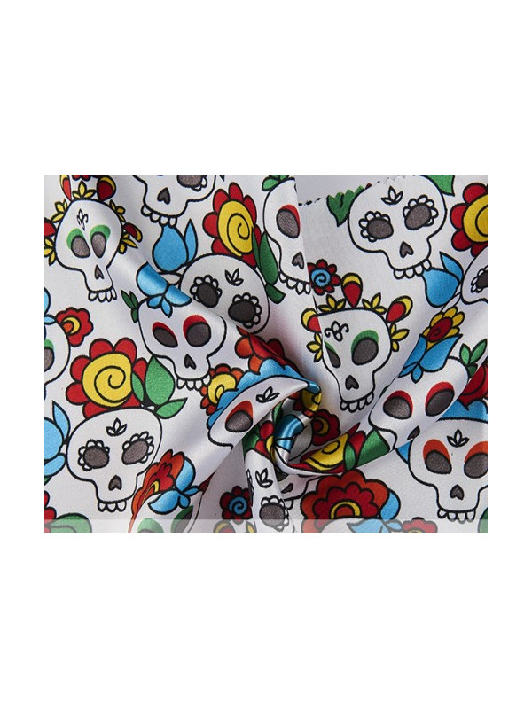 Raso calaveras mejicanas blancas detalle