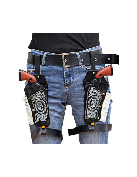 Cartucheras vaqueras con pistolas