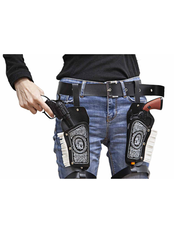 Cartucheras vaqueras con pistolas